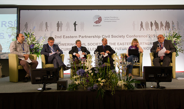 EaP CSF Steering Committee member Oleg Shatberashvili and EaP CSF  member Boris Navasardian speaking at the panel ‘Report from Working Groups and from the 1 st Eastern Partnership Media Conference. Reflections on Recommendations for Decision Makers to the Riga Eastern Partnership Summit’